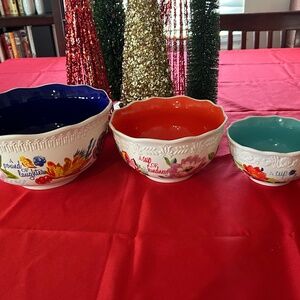 Pioneer Women sentiment bowl set